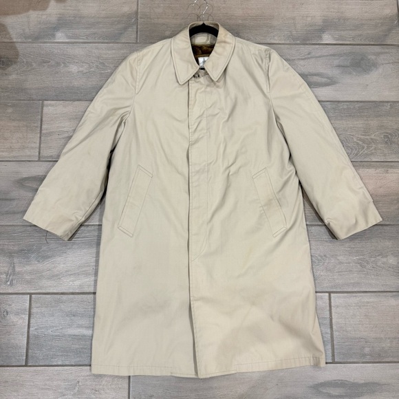 London Fog Other - Vintage London Fog Trench Coat Mens 42 Reg Over Jacket Zip Out Lining Khaki Tan